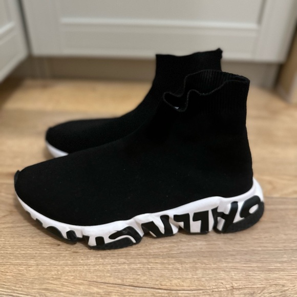 Balenciaga Speed Graffiti Trainers - Picture 3 of 4